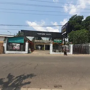 Hotel Sanford & Restaurant Colombo, Wattala